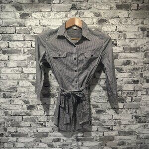 EUC Forever 21 Navy & White Striped Snap Top Size Small